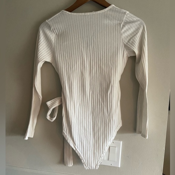🌸 Boohoo 🌸 ribbed wrap bodysuit - Picture 2 of 6